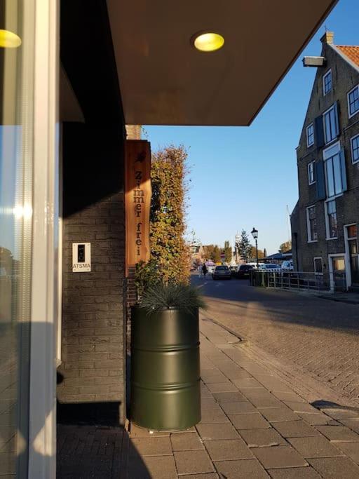 Appartement De Oliekan Medium Lemmer Exterior foto
